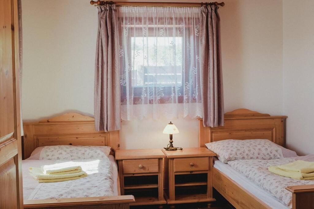 Krasny Srub Na Jihu Brna Villa Zelesice Exteriör bild